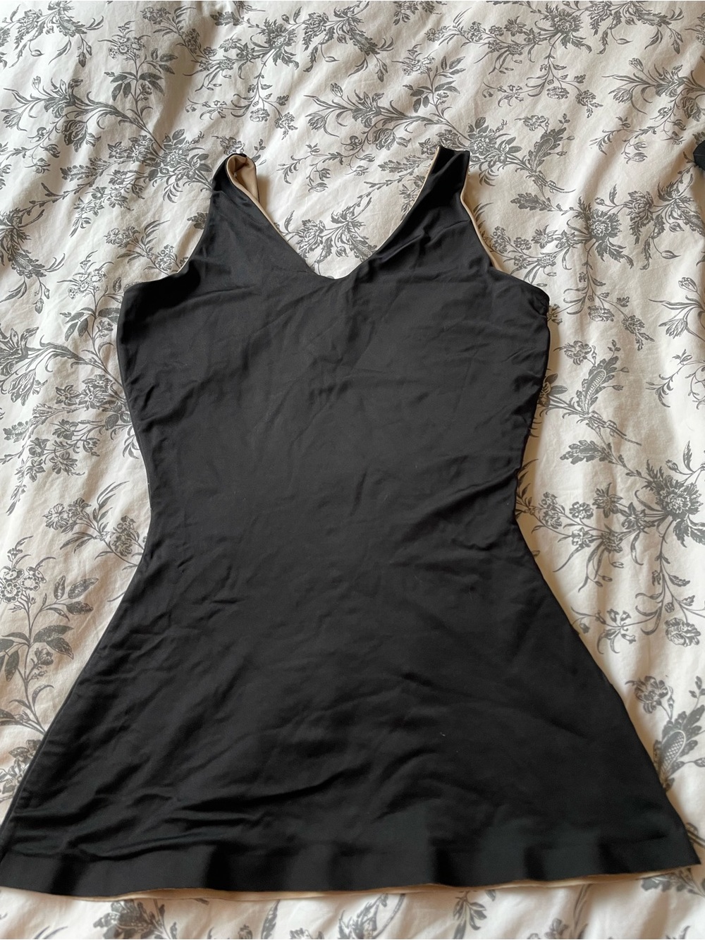 SPANX Reversible Shaping Tank - Picture 2 of 5